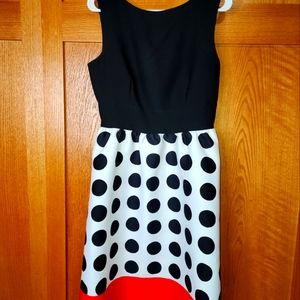 Kate Spade Classic sleeveless dress. Size 8, Black, red and polka-dot.